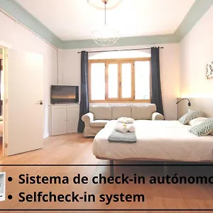 Гостевой дом Regina Selfcheck-in Smart, Пальма-де-Майорка