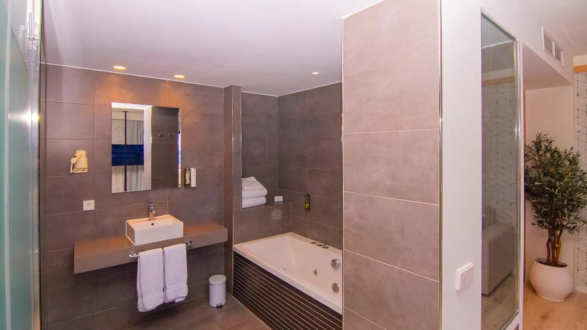 Hotel Isla Mallorca & Spa Palma